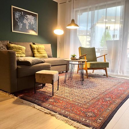 Living At Saarpartments -Adultsonly- 2 Bedrooms, Kitchen - Business & Holiday Apartments For Long- And Short Term Stay, 3 Min To Train Station, Secure E-Bike Parking! Саарбрюкен Екстер'єр фото