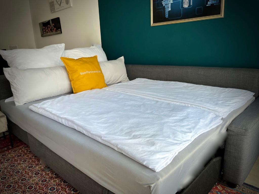 Living At Saarpartments -Adultsonly- 2 Bedrooms, Kitchen - Business & Holiday Apartments For Long- And Short Term Stay, 3 Min To Train Station, Secure E-Bike Parking! Саарбрюкен Екстер'єр фото